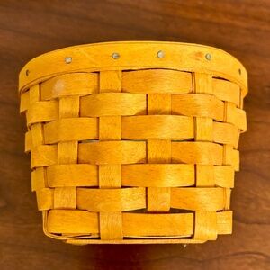 Longaberger vintage Oregano Basket with protector